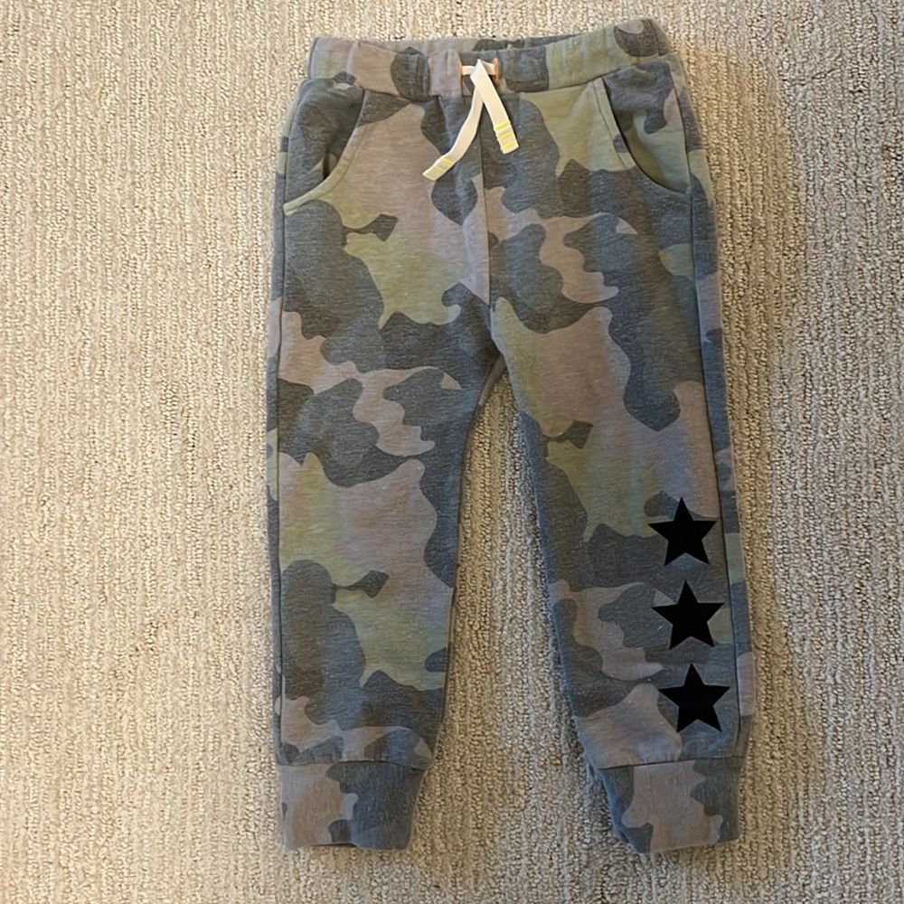 EGG size 24 month camo pants. Excellent condition.